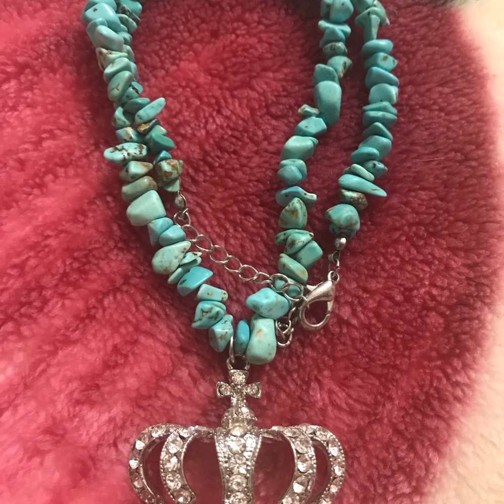 ✨SOLD✨Turquoise & Rhinestones Necklace